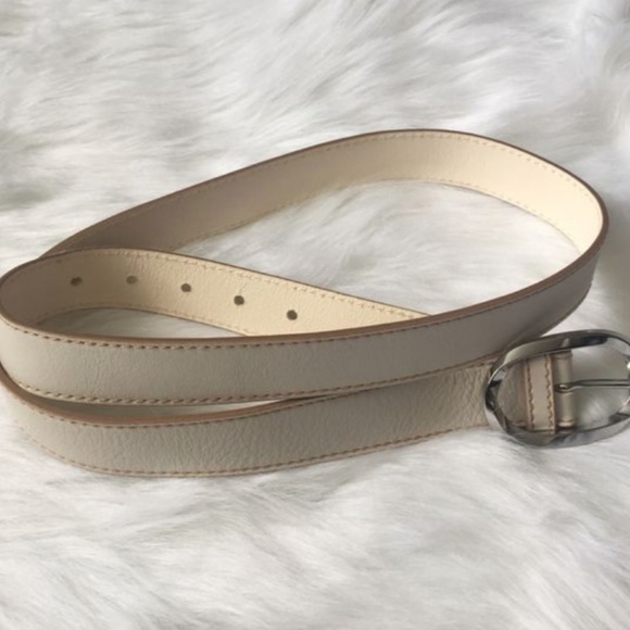 ************     SOLD **************Banana Republic Genuine Leather Belt, Large - Picture 3 of 3
